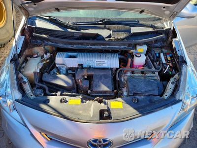 Zdjęcie 12 z 13 samochodu: 2014 TOYOTA PRIUS V THREE VIN:JTDZN3EUXEJ007576 - miniatura