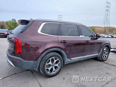 Trzecie zdjęcie samochodu z tyłu: 2020 KIA TELLURIDE EX VIN:5XYP3DHC8LG009393 - miniatura