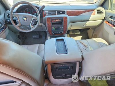 Zdjęcie 8 z 13 samochodu: 2011 CHEVROLET SUBURBAN C1500 LT VIN:1GNSCJE07BR108412 - miniatura