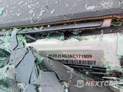 Zdjęcie 12 z 12 samochodu: 2022 JEEP GRAND CHEROKEE LAREDO E VIN:1C4RJEAG3NC171909 - miniatura