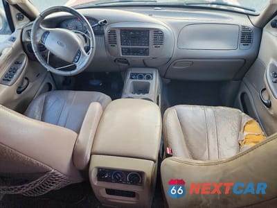 Zdjęcie 8 z 12 samochodu: 2000 FORD EXPEDITION EDDIE BAUER VIN:1FMRU1769YLB05427 - miniatura