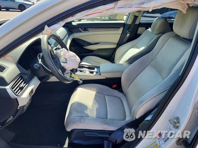 Zdjęcie 7 z 12 samochodu: 2020 HONDA ACCORD LX VIN:1HGCV1F13LA110285 - miniatura