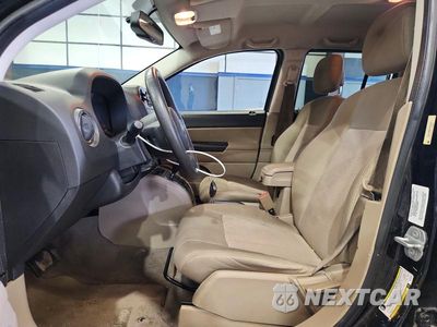 Zdjęcie 7 z 13 samochodu: 2012 JEEP COMPASS SPORT VIN:1C4NJDBB4CD600266 - miniatura