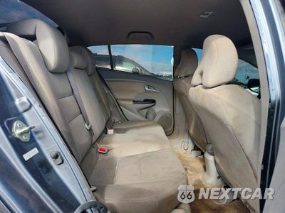 Zdjęcie 10 z 13 samochodu: 2014 HONDA INSIGHT VIN:JHMZE2H37ES001644 - miniatura