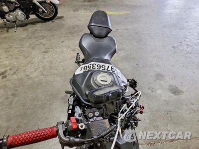 Piąte zdjęcie samochodu w środku: 2018 YAMAHA MT07 VIN:JYARM27E9JA001373 - miniatura