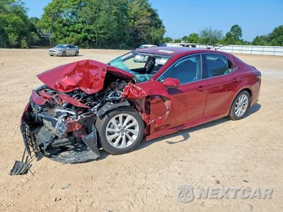 2022 TOYOTA CAMRY LE 4T1C11AK1NU671575 - główne zdjęcie licytacji z USA - miniatura