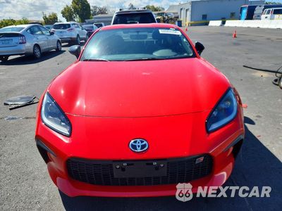 Piąte zdjęcie samochodu w środku: 2025 TOYOTA GR86 BASE VIN:JF1ZNBB10S8757646 - miniatura
