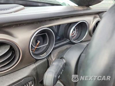 Zdjęcie 9 z 12 samochodu: 2018 JEEP WRANGLER UNLIMITED SPORT VIN:1C4HJXDN8JW205398 - miniatura