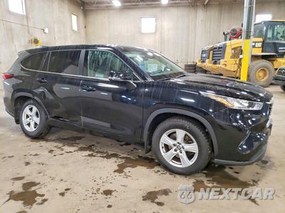 Czwarte zdjęcie samochodu z boku: 2020 TOYOTA HIGHLANDER LE VIN:5TDBZRBHXLS502764 - miniatura