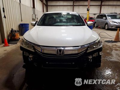 Piąte zdjęcie samochodu w środku: 2017 HONDA ACCORD SPORT VIN:1HGCR2F54HA162853 - miniatura