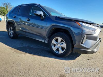 Czwarte zdjęcie samochodu z boku: 2025 TOYOTA RAV4 XLE VIN:2T3P1RFV2SW635173 - miniatura