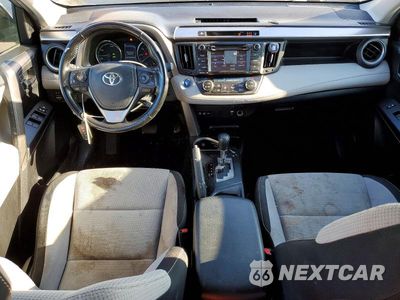 Zdjęcie 8 z 13 samochodu: 2017 TOYOTA RAV4 HYBRID XLE VIN:JTMRJREV0HD111570 - miniatura