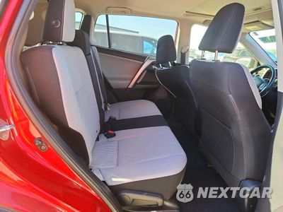 Zdjęcie 11 z 13 samochodu: 2017 TOYOTA RAV4 XLE VIN:JTMWFREV3HJ147825 - miniatura