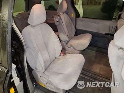 Zdjęcie 11 z 14 samochodu: 2014 TOYOTA SIENNA LE VIN:5TDKK3DCXES472736 - miniatura