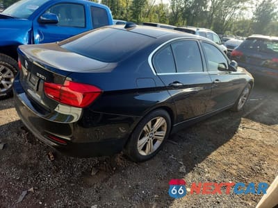 Trzecie zdjęcie samochodu z tyłu: 2018 BMW 330 XI VIN:WBA8D9G53JNU68920 - miniatura