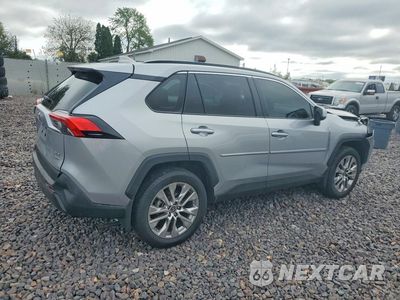Trzecie zdjęcie samochodu z tyłu: 2025 TOYOTA RAV4 XLE PREMIUM VIN:2T3A1RFV3SW532513 - miniatura