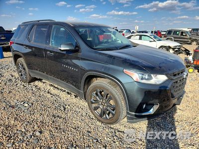 Czwarte zdjęcie samochodu z boku: 2020 CHEVROLET TRAVERSE RS VIN:1GNERJKW1LJ217288 - miniatura