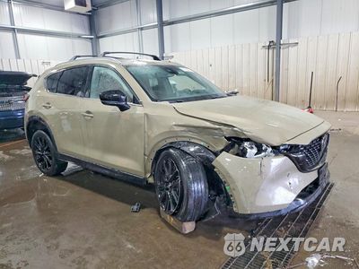 Czwarte zdjęcie samochodu z boku: 2024 MAZDA CX-5 CARBON TURBO VIN:JM3KFBAY6R0375953 - miniatura