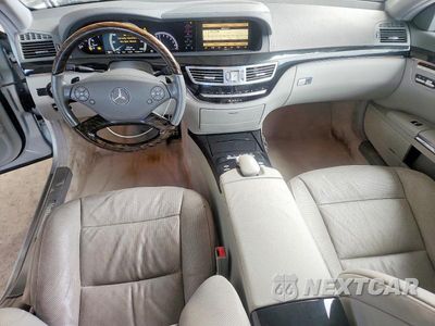 Zdjęcie 8 z 12 samochodu: 2012 MERCEDES-BENZ S 550 4MATIC VIN:WDDNG9EB2CA447644 - miniatura