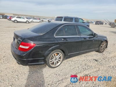 Trzecie zdjęcie samochodu z tyłu: 2012 MERCEDES-BENZ C 300 4MATIC VIN:WDDGF8BB1CR239525 - miniatura