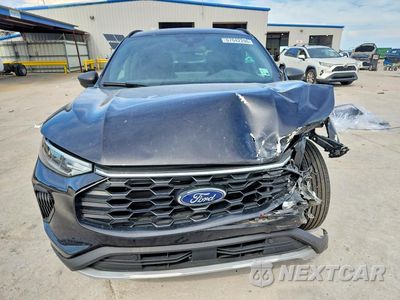 Piąte zdjęcie samochodu w środku: 2025 FORD ESCAPE ST LINE VIN:1FMCU0MN3SUA23335 - miniatura