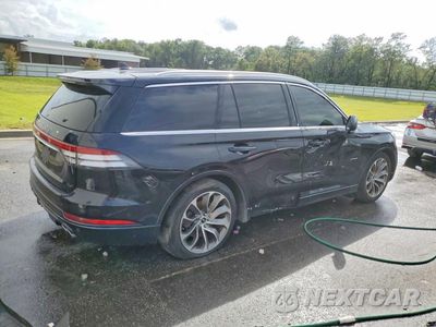 Trzecie zdjęcie samochodu z tyłu: 2020 LINCOLN AVIATOR GRAND TOURING VIN:5LMYJ8XY9LGL29195 - miniatura