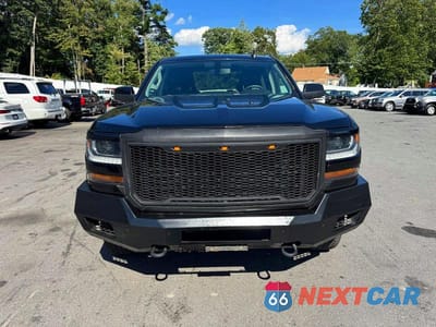 Piąte zdjęcie samochodu w środku: 2017 CHEVROLET SILVERADO K1500 LT VIN:1GCVKREC0HZ210919 - miniatura