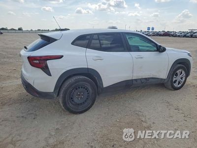 Trzecie zdjęcie samochodu z tyłu: 2025 CHEVROLET TRAX LS VIN:KL77LFEPXSC199197 - miniatura