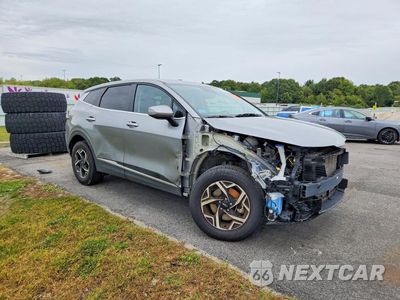 Czwarte zdjęcie samochodu z boku: 2024 KIA SPORTAGE LX VIN:KNDPUCDF0R7313430 - miniatura