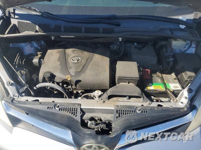 Zdjęcie 12 z 13 samochodu: 2018 TOYOTA SIENNA LE VIN:5TDKZ3DC6JS915518 - miniatura