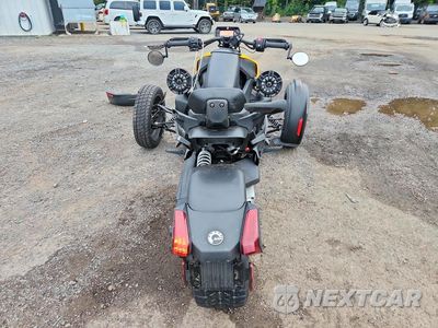 Czwarte zdjęcie samochodu z boku: 2021 CAN-AM RYKER RALLY EDITION VIN:3JB2GEG21MJ001559 - miniatura