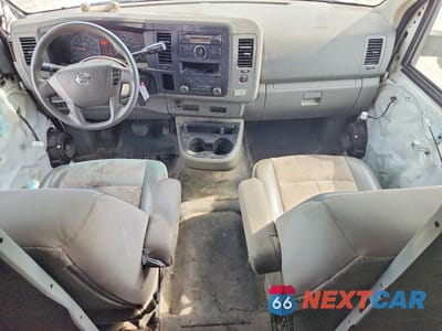 Zdjęcie 8 z 14 samochodu: 2017 NISSAN NV 2500 HD S VIN:1N6BF0LY7HN802775 - miniatura