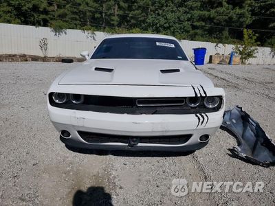 Piąte zdjęcie samochodu w środku: 2018 DODGE CHALLENGER SXT VIN:2C3CDZAGXJH258240 - miniatura