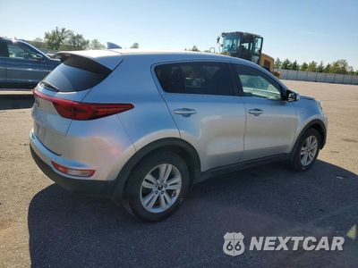 Trzecie zdjęcie samochodu z tyłu: 2017 KIA SPORTAGE LX VIN:KNDPMCAC8H7111265 - miniatura