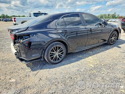 Trzecie zdjęcie samochodu z tyłu: 2024 TOYOTA CAMRY HYBRID SE VIN:4T1G31AK1RU621048 - miniatura