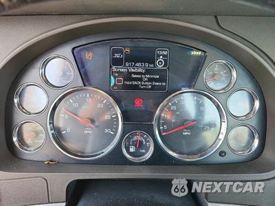 Zdjęcie 9 z 13 samochodu: 2016 KENWORTH CONSTRUCTION T680 SEMI TRUCK VIN:1XKYA48X0GJ496368 - miniatura