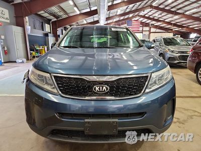 Piąte zdjęcie samochodu w środku: 2014 KIA SORENTO LX VIN:5XYKT3A6XEG504139 - miniatura
