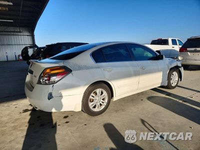 Trzecie zdjęcie samochodu z tyłu: 2012 NISSAN ALTIMA 2.5 VIN:1N4AL2AP7CN467612 - miniatura
