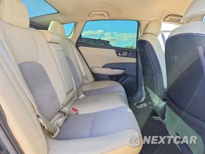 Zdjęcie 10 z 13 samochodu: 2018 HONDA CLARITY VIN:JHMZC5F19JC002453 - miniatura