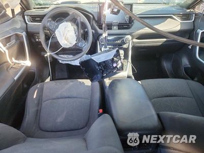 Zdjęcie 8 z 12 samochodu: 2019 TOYOTA RAV4 XLE VIN:JTMP1RFV4KJ002107 - miniatura