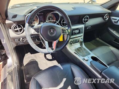 Zdjęcie 8 z 12 samochodu: 2013 MERCEDES-BENZ SLK 350 VIN:WDDPK5HA7DF057890 - miniatura