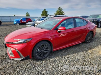 2025 TOYOTA CAMRY SE 4T1DAACK3SU128371 - główne zdjęcie licytacji z USA - miniatura