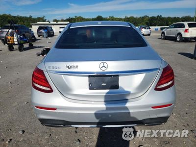 Zdjęcie 6 z 13 samochodu: 2018 MERCEDES-BENZ E 300 VIN:WDDZF4JB3JA443855 - miniatura