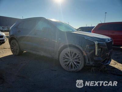 Czwarte zdjęcie samochodu z boku: 2024 CADILLAC XT4 SPORT VIN:1GYFZFR44RF228841 - miniatura