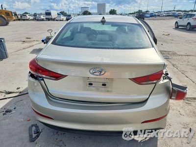 Zdjęcie 6 z 12 samochodu: 2017 HYUNDAI ELANTRA SE VIN:5NPD74LF8HH125640 - miniatura