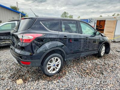 Trzecie zdjęcie samochodu z tyłu: 2017 FORD ESCAPE SE VIN:1FMCU0GD9HUA59445 - miniatura