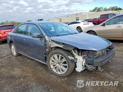 Czwarte zdjęcie samochodu z boku: 2014 VOLKSWAGEN PASSAT S VIN:1VWAT7A39EC099689 - miniatura