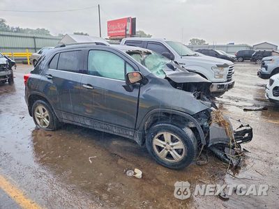 Czwarte zdjęcie samochodu z boku: 2018 CHEVROLET TRAX 1LT VIN:3GNCJLSB7JL270137 - miniatura