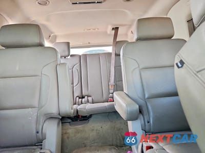 Zdjęcie 10 z 13 samochodu: 2016 CHEVROLET SUBURBAN C1500 LTZ VIN:1GNSCJKC1GR392576 - miniatura