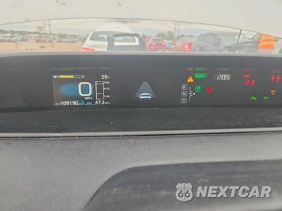 Zdjęcie 9 z 12 samochodu: 2018 TOYOTA PRIUS THREE VIN:JTDKARFU6J3065701 - miniatura